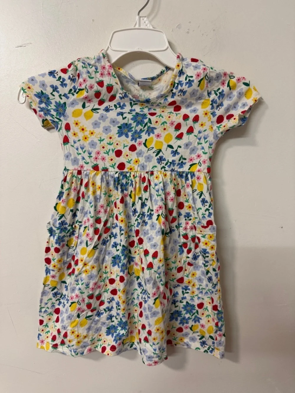 Old Navy White Floral Strawberry Print Short Sleeve Dress